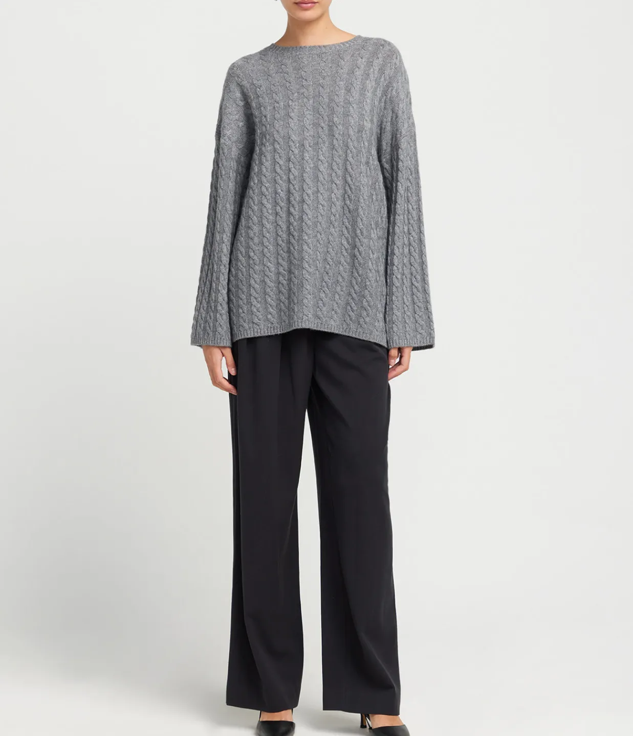 Almada Noa Cable Knit Cashmere and Merino Sweater in Medium Grey New